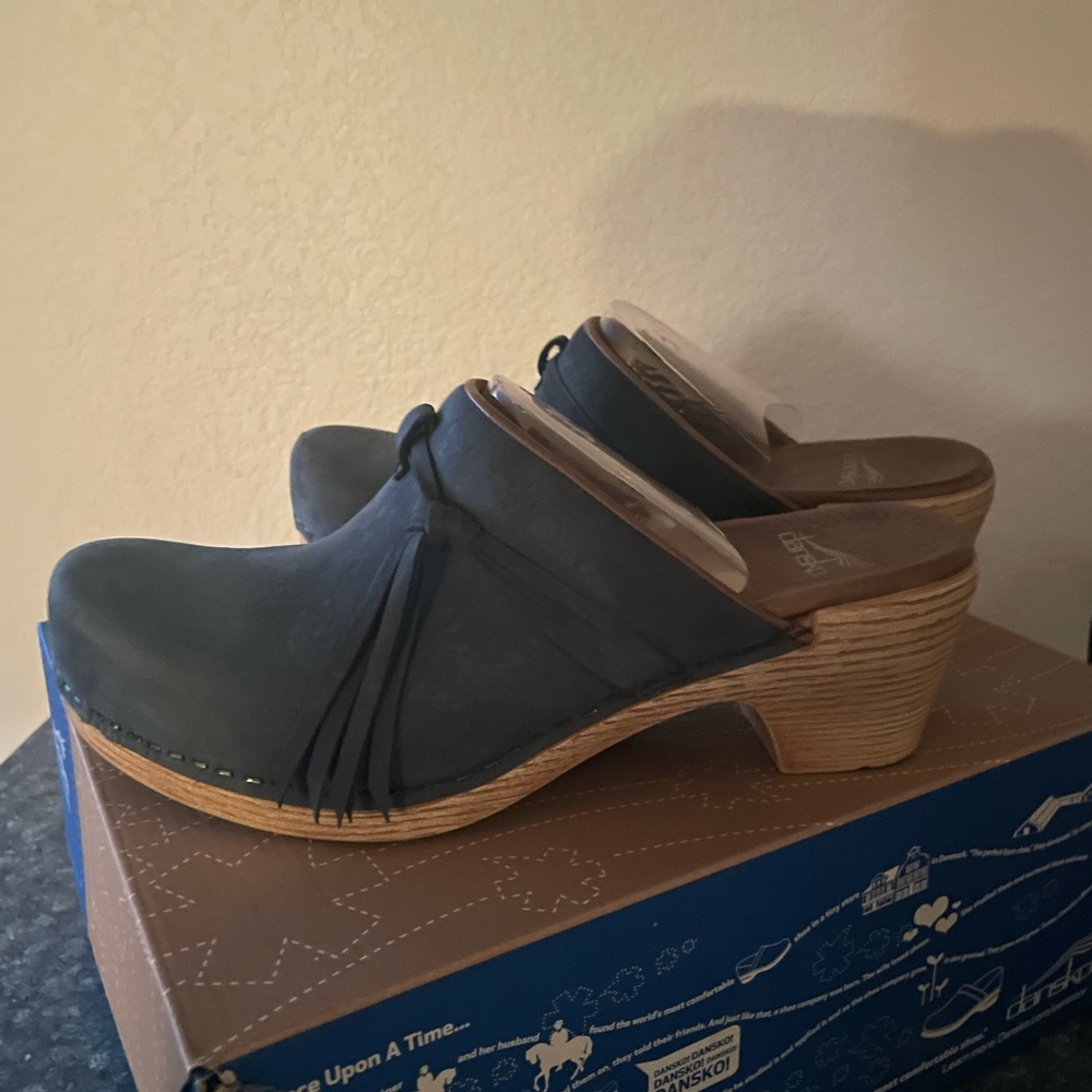Dansko: Euro 9 blue suede. Excellent condition.